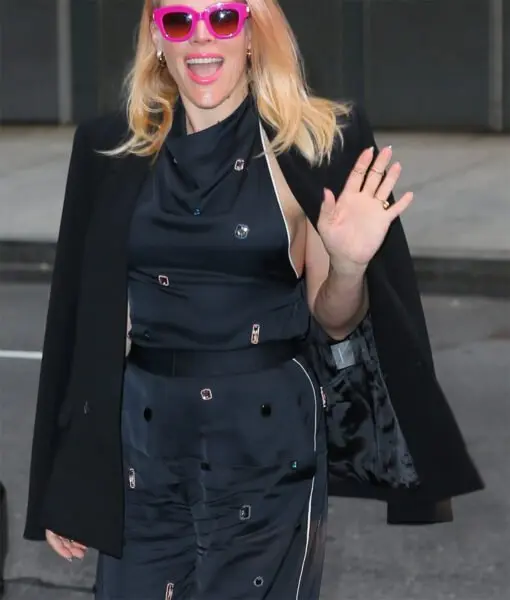 Girls5eva Busy Philipps Black Blazer