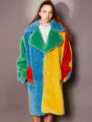 Make-Me-Scream-2023-Shoniqua-Shandai-Multicolor-Fur-Coat-1.jpg.webp