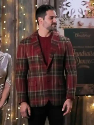 Max-xmas-Brant-Daugherty-Plaid-Blazer-1.webp