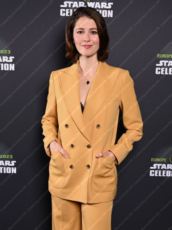 Ahsoka 2023 Mary Elizabeth Winstead Woolen Coat