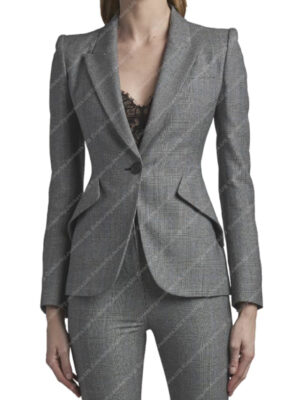 Beth-Duttons-Season-5-Grey-Blazer.jpg