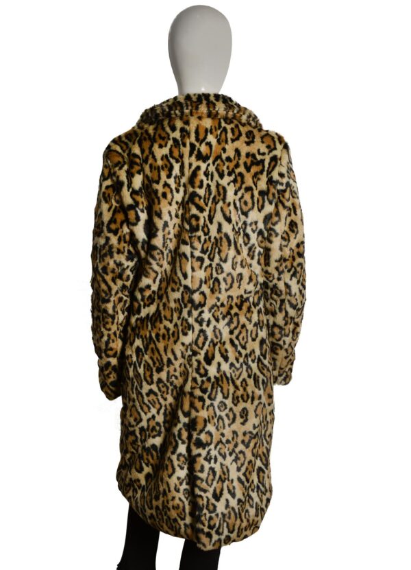 Beth Dutton Yellowstone Kelly Reilly Cheetah Print Coat